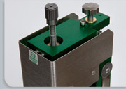 Extensometer calibrator coarse and fine adjustment knobs Model 3590VHR 